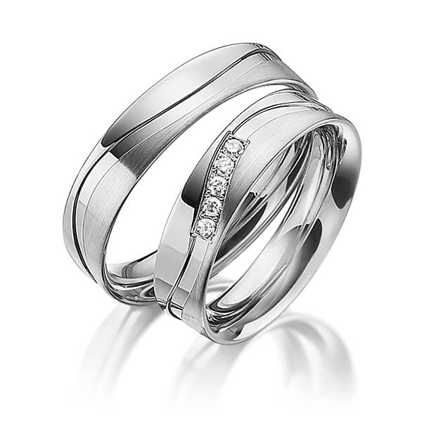 Set Klassieke trouwringen in grijsgoud 14 kt. met in totaal 0,1 ct. Briljant tw/si van Steinberg