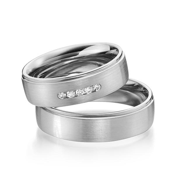 Set Klassieke trouwringen in grijsgoud 14 kt. met in totaal 0,1 ct. Briljant tw/si van Steinberg