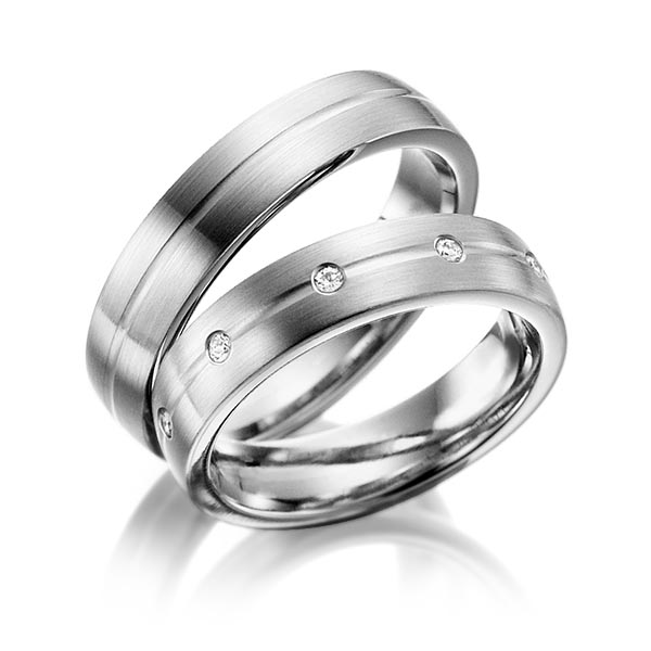 Set Klassieke trouwringen in grijsgoud 14 kt. met in totaal 0,2 ct. Briljant tw/si van Steinberg