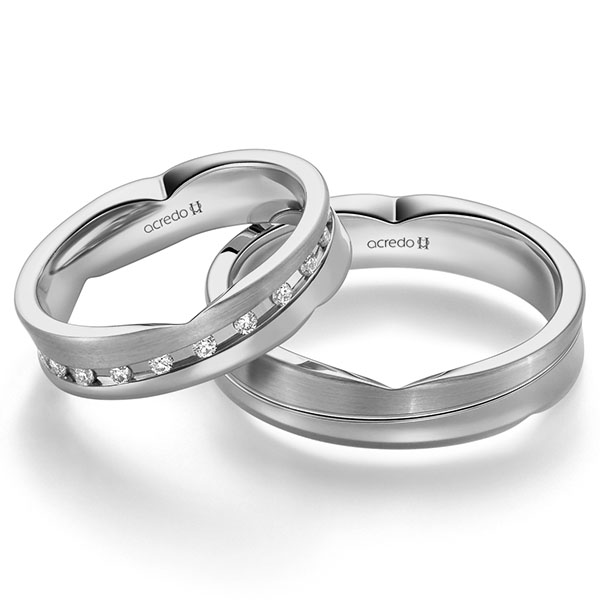 Set Klassieke trouwringen in grijsgoud 14 kt. met in totaal 0,315 ct. Briljant tw/si van acredo