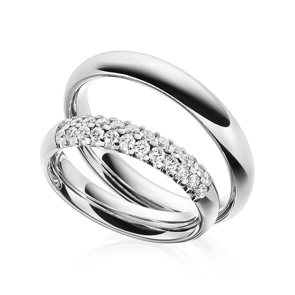 Set klassieke trouwringen in grijsgoud 14 kt. met in totaal 0,48 ct. Briljant tw/si van Steinberg