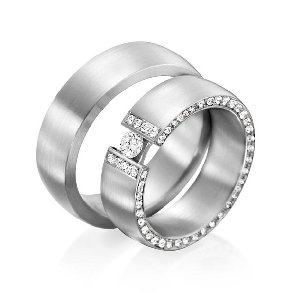 Set klassieke trouwringen in grijsgoud 14 kt. met in totaal 0,63 ct. Briljant tw/si tw,vs van Eternal Touch