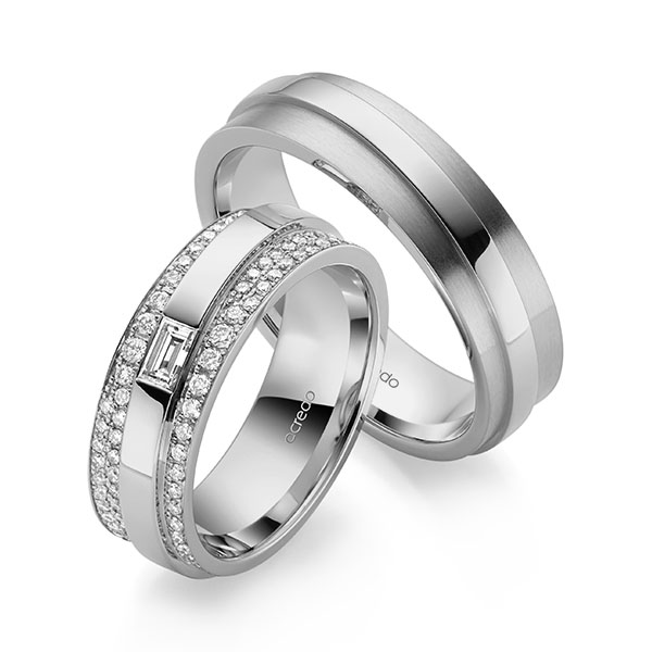 Set Klassieke trouwringen in grijsgoud 14 kt. met in totaal 0,952 ct. Baguette-Diamant & Briljant tw,vs tw/si van acredo