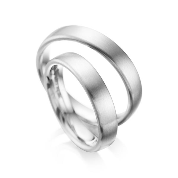 Set klassieke trouwringen in palladium 950 van acredo