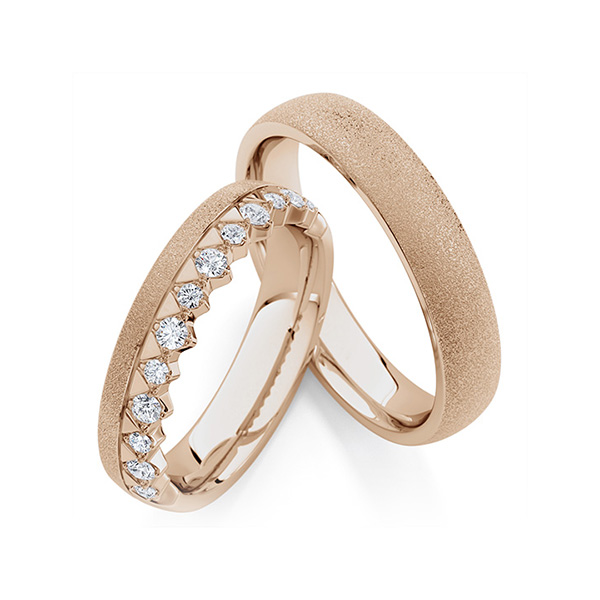 Set Klassieke trouwringen in Peach-Gold 585 met in totaal 0,285 ct. tw/si van Steinberg