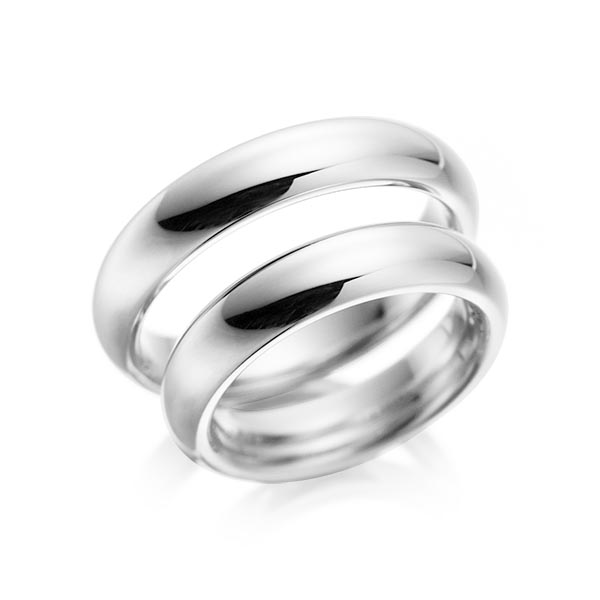 Set klassieke trouwringen in platina 950 van acredo