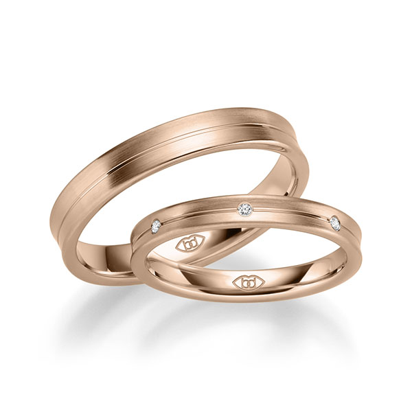 Set Klassieke trouwringen in roodgoud 14 kt. met in totaal 0,024 ct. Briljant tw/si 