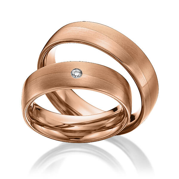 Set klassieke trouwringen in roodgoud 14 kt. met in totaal 0,03 ct. Briljant tw/si van Eternal Touch
