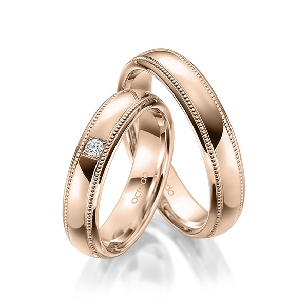 Set Klassieke trouwringen in roodgoud 14 kt. met in totaal 0,05 ct. Briljant tw/si van acredo - A-1742-4 Set Klassieke trouwringen in roodgoud 14 kt. met in totaal 0,05 ct. Briljant tw/si van acredo - A-1742-4