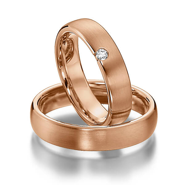 Set klassieke trouwringen in roodgoud 14 kt. met in totaal 0,05 ct. Briljant tw/si van acredo - S-1116-3