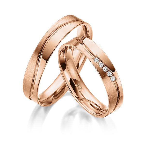 Set Klassieke trouwringen in roodgoud 14 kt. met in totaal 0,05 ct. Briljant tw/si van acredo