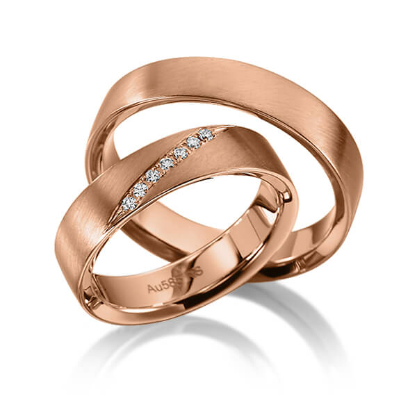 Set klassieke trouwringen in roodgoud 14 kt. met in totaal 0,07 ct. Briljant tw/si van acredo - S-1129-3