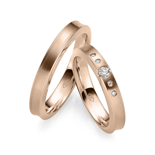 Set Klassieke trouwringen in roodgoud 14 kt. met in totaal 0,092 ct. Briljant tw/si - UQ-1004-1 Set Klassieke trouwringen in roodgoud 14 kt. met in totaal 0,092 ct. Briljant tw/si - UQ-1004-1