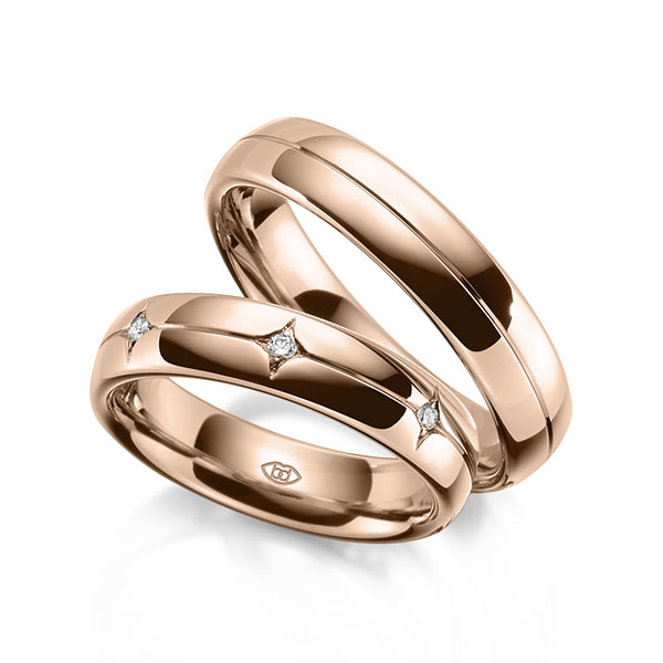 Set Klassieke trouwringen in roodgoud 14 kt. met in totaal 0,105 ct. Briljant tw/si van Eternal Touch
