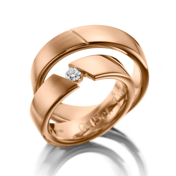 Set Klassieke trouwringen in roodgoud 14 kt. met in totaal 0,15 ct. Briljant tw/si van Eternal Touch