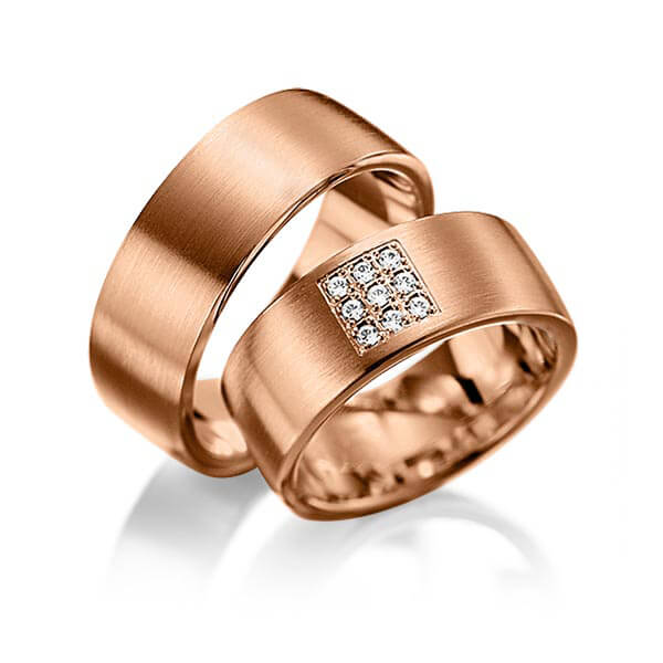 Set klassieke trouwringen in roodgoud 14 kt. met in totaal 0,18 ct. Briljant tw/si van Eternal Touch