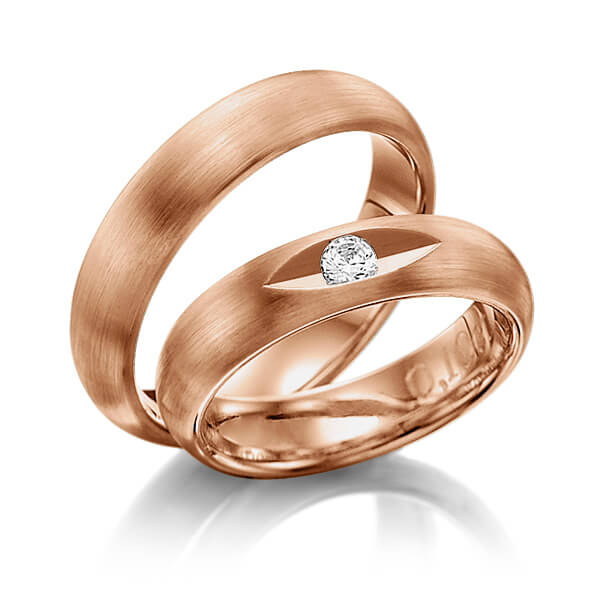 Set klassieke trouwringen in roodgoud 14 kt. met in totaal 0,1 ct. Briljant tw/si van Eternal Touch