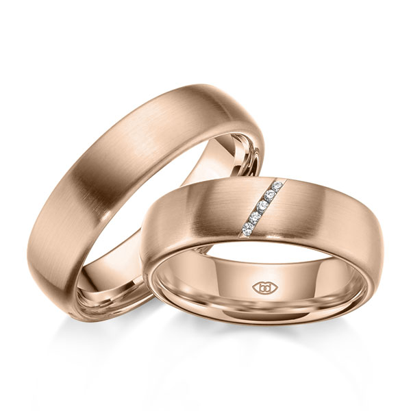 Set klassieke trouwringen in roodgoud 14 kt. met in totaal 0,225 ct. Briljant tw/si van Eternal Touch