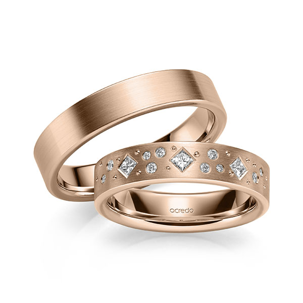 Set klassieke trouwringen in roodgoud 14 kt. met in totaal 0,226 ct. Princess-Diamant & Briljant tw/si van acredo