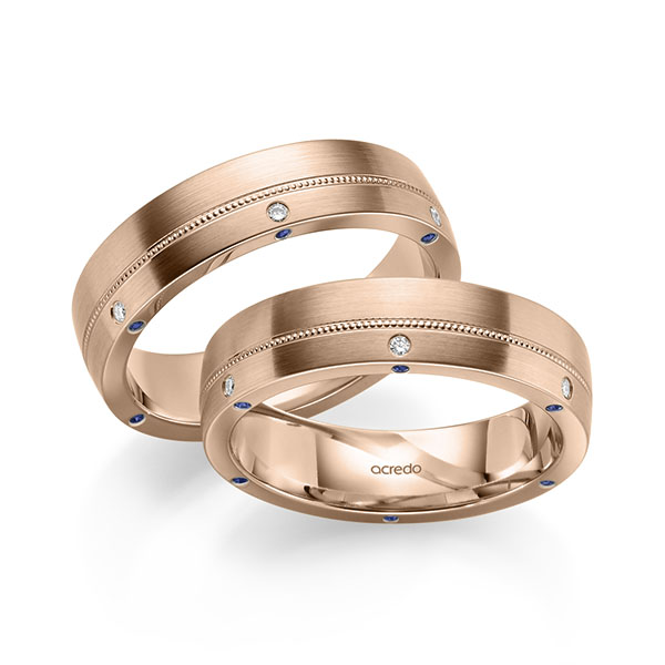 Set Klassieke trouwringen in roodgoud 14 kt. met in totaal 0,24 ct. Briljant tw/si Saffier Blauw van acredo