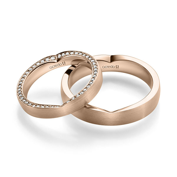 Set Klassieke trouwringen in roodgoud 14 kt. met in totaal 0,24 ct. Briljant tw/si van acredo