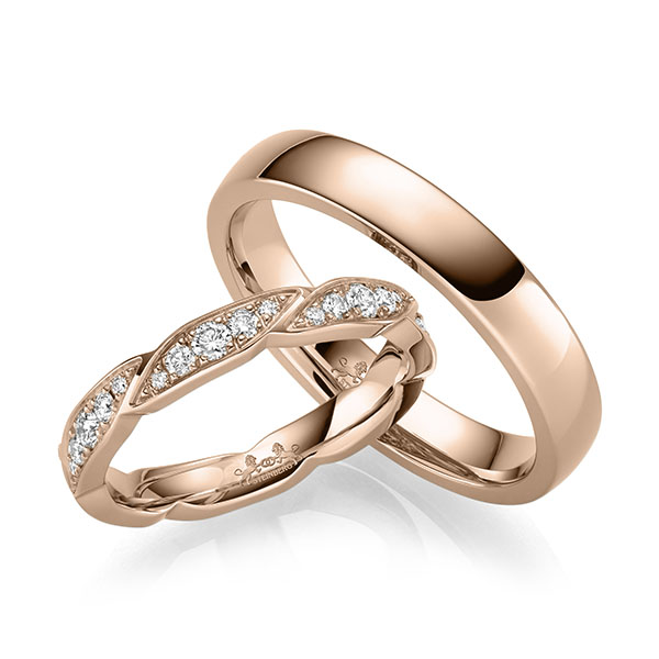 Set klassieke trouwringen in roodgoud 14 kt. met in totaal 0,63 ct. Briljant tw/si van Steinberg