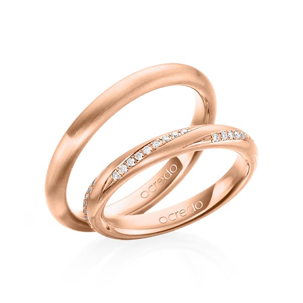 Set klassieke trouwringen in roodgoud 18 kt. met in totaal 0,225 ct. Briljant tw/si van acredo