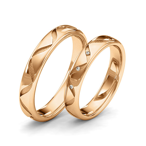 Set klassieke trouwringen in roségoud 14 kt. Laser Structuur met in totaal 0,015 ct. Briljant tw/si van Eternal Touch - Y-1391-2