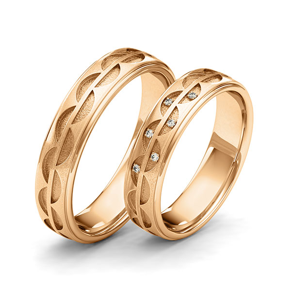 Set Klassieke trouwringen in roségoud 14 kt. Laser Structuur met in totaal 0,03 ct. Briljant tw/si van Eternal Touch