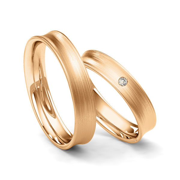Set klassieke trouwringen in roségoud 14 kt. met in totaal 0,025 ct. Briljant tw/si van Merii