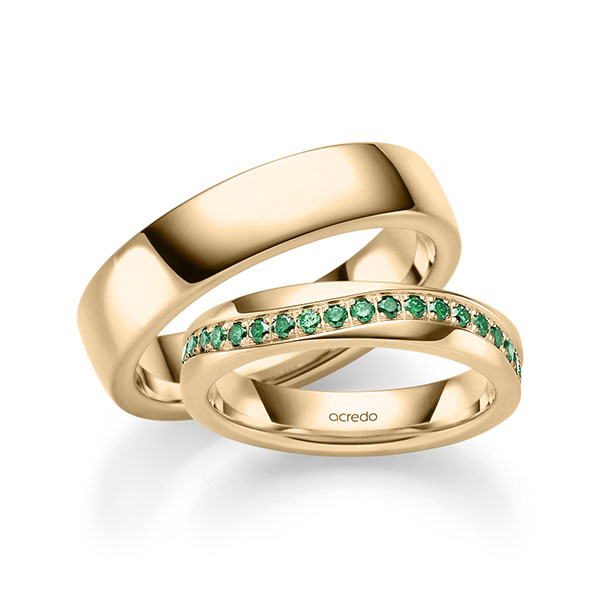 Set klassieke trouwringen in roségoud 14 kt. met in totaal 0,3 ct. Briljant van acredo