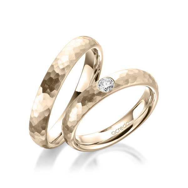 Set klassieke trouwringen in Signature Goud 585 hamerslag met in totaal 0,15 ct. Briljant tw/si van acredo