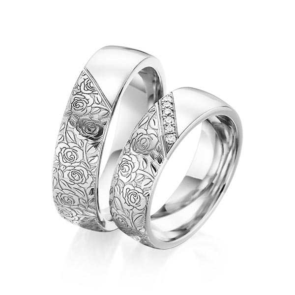 Set Klassieke trouwringen in witgoud 14 kt. Laser Structuur met in totaal 0,06 ct. Briljant tw/si van Eternal Touch - Y-1382-4 Set Klassieke trouwringen in witgoud 14 kt. Laser Structuur met in totaal 0,06 ct. Briljant tw/si van Eternal Touch - Y-1382-4
