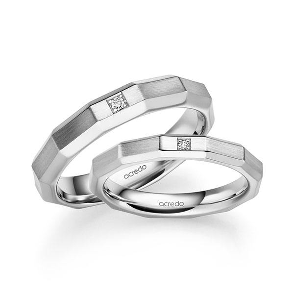 Set Klassieke trouwringen in witgoud 14 kt. met in totaal 0,028 ct. Briljant tw/si van acredo