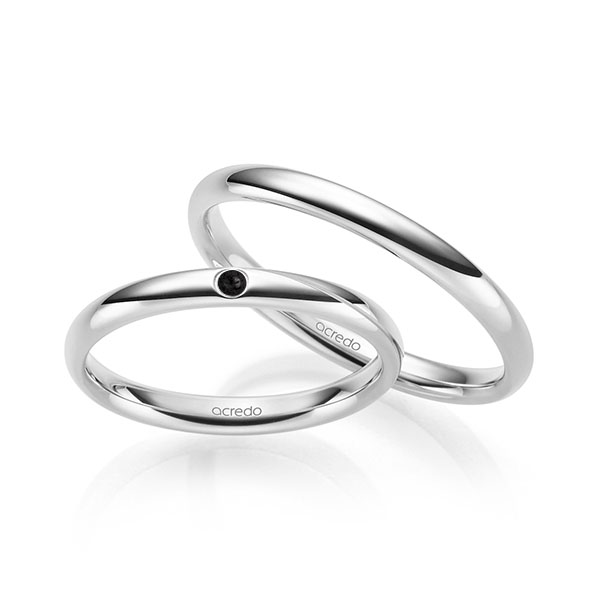 Set klassieke trouwringen in witgoud 14 kt. met in totaal 0,02 ct. Briljant Zwart van acredo