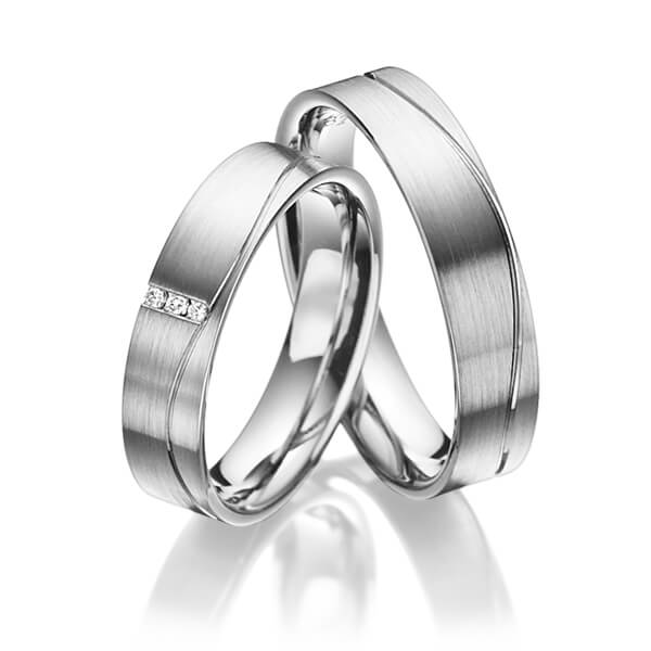 Set Klassieke trouwringen in witgoud 14 kt. met in totaal 0,03 ct. Briljant tw/si van acredo - A-3024-7 Set Klassieke trouwringen in witgoud 14 kt. met in totaal 0,03 ct. Briljant tw/si van acredo - A-3024-7