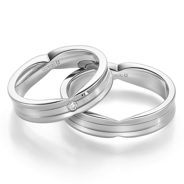 Set Klassieke trouwringen in witgoud 14 kt. met in totaal 0,04 ct. Briljant tw/si van acredo