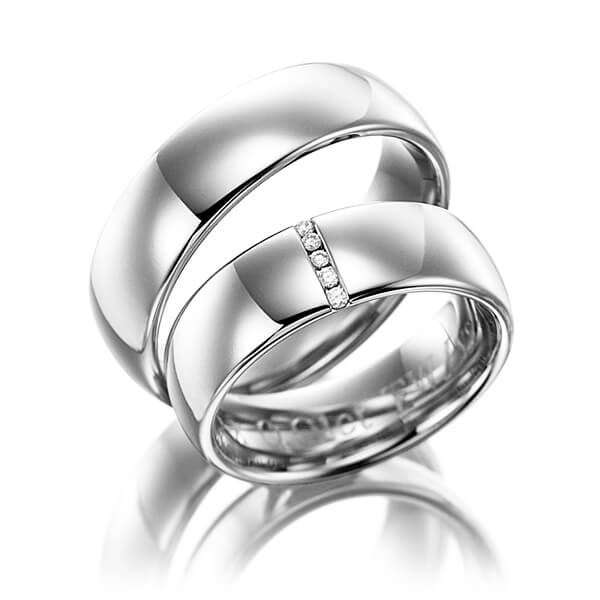 Set klassieke trouwringen in witgoud 14 kt. met in totaal 0,04 ct. Briljant tw/si van Eternal Touch
