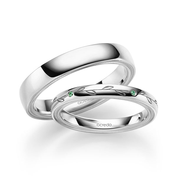 Set Klassieke trouwringen in witgoud 14 kt. met in totaal 0,04 ct. Briljant van acredo
