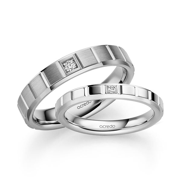Set Klassieke trouwringen in witgoud 14 kt. met in totaal 0,05 ct. Briljant tw/si van acredo