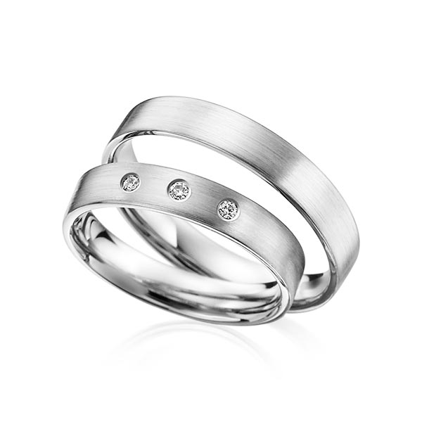 Set klassieke trouwringen in witgoud 14 kt. met in totaal 0,06 ct. Briljant tw/si van Steinberg - Q-1003-1