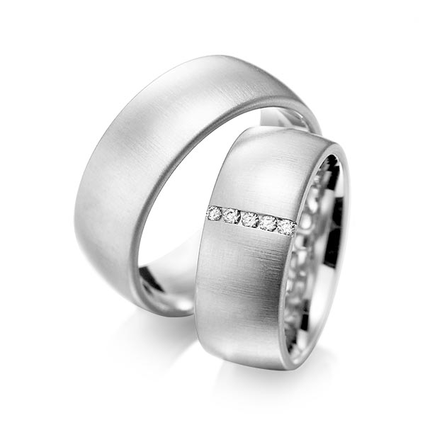 Set klassieke trouwringen in witgoud 14 kt. met in totaal 0,075 ct. Briljant tw/si van acredo - A-1092-1