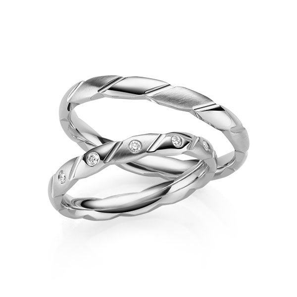 Set Klassieke trouwringen in witgoud 14 kt. met in totaal 0,075 ct. Briljant tw/si van Eternal Touch