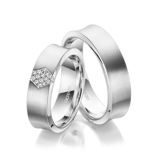 Set klassieke trouwringen in witgoud 14 kt. met in totaal 0,08 ct. Briljant tw/si van acredo - A-1975-1