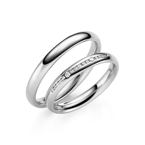 Set klassieke trouwringen in witgoud 14 kt. met in totaal 0,115 ct. Briljant tw/si van Eternal Touch