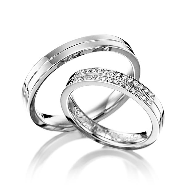 Set Klassieke trouwringen in witgoud 14 kt. met in totaal 0,14 ct. Briljant tw/si van Eternal Touch