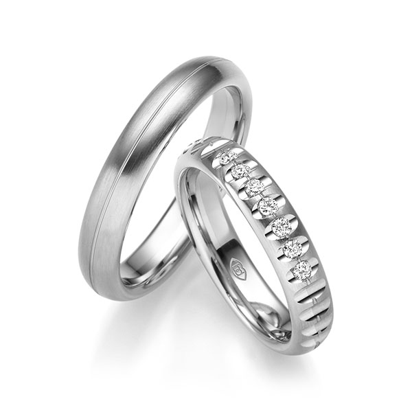 Set Klassieke trouwringen in witgoud 14 kt. met in totaal 0,14 ct. Briljant tw/si van Merii