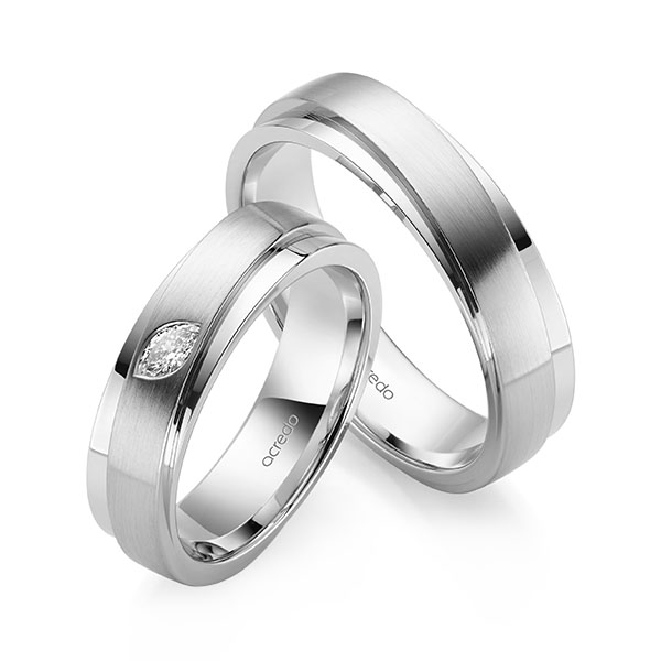 Set Klassieke trouwringen in witgoud 14 kt. met in totaal 0,1 ct. tw,vs van acredo