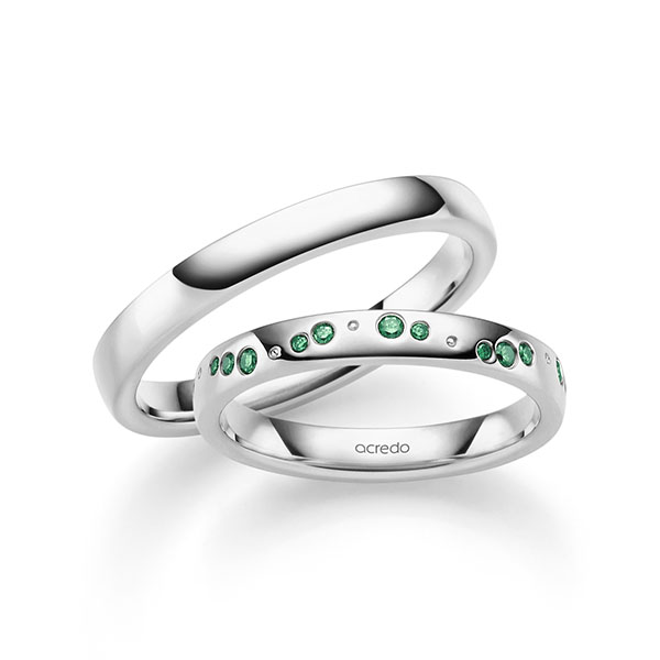 Set klassieke trouwringen in witgoud 14 kt. met in totaal 0,236 ct. Briljant van acredo