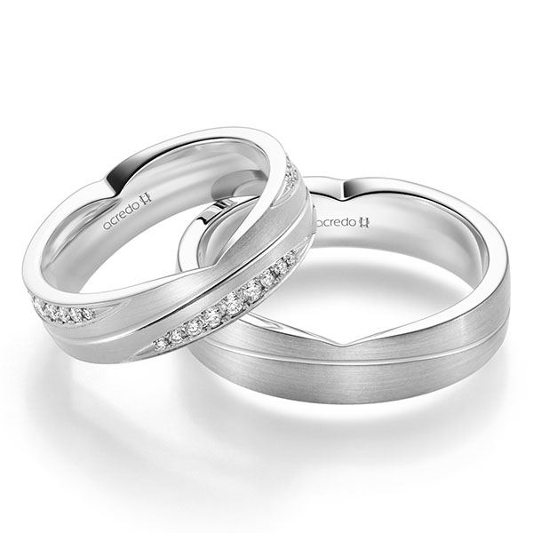 Set Klassieke trouwringen in witgoud 14 kt. met in totaal 0,384 ct. Briljant tw/si van acredo Set Klassieke trouwringen in witgoud 14 kt. met in totaal 0,384 ct. Briljant tw/si van acredo